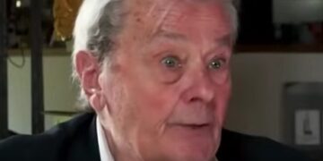 ALAIN DELON: BOGA BI PITAO DA MI POKAŽE OCA I MAJKU!