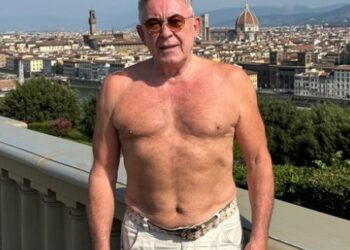 MIMA KARADŽIĆ I GAY KLINČ SA VJENČANIM KUMOM LAUŠEVIĆEM