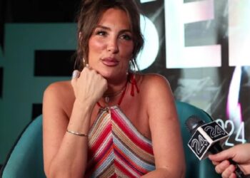 SENIDAH OTVORENO O LEZBIJSTVU i UDAJI