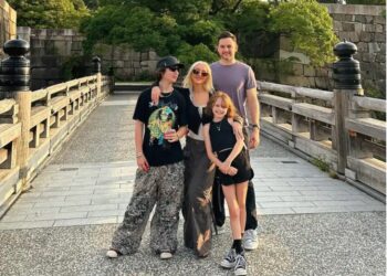Christina Aguilera podijelila rijetku obiteljsku fotografiju sa svoje dvoje djece: “Ovo još niste vidjeli!”