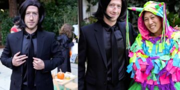 META Halloween: Možete li zaključiti u koga se maskirao Mark Zuckerberg?