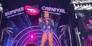 Tako se to radi: Fan iznenadio Pink na nastupu, ona prihvatila izazov!