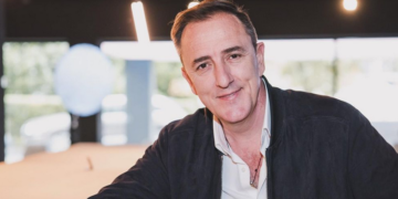 Tajanstvena supruga Sergeja Ćetkovića prava je ljepotica, ali i pokraj ovako slavnog muža od javnosti se vješto skriva!