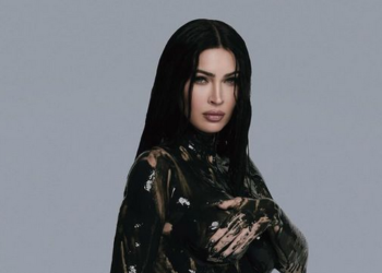 Megan Fox izazovnom fotografijom otkrila da je trudna, tijelo prekrila crnom bojom