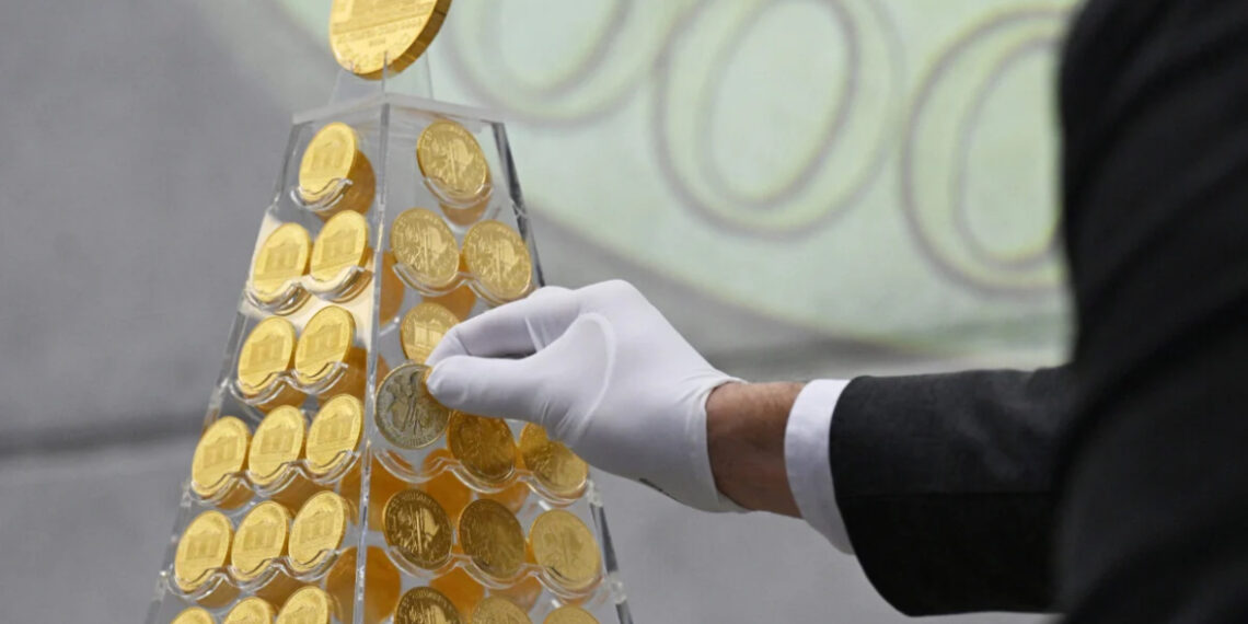 Najskuplje božićno drvce u Evropi izloženo u Minhenu, njegova vrijednost je veća od pet miliona eura