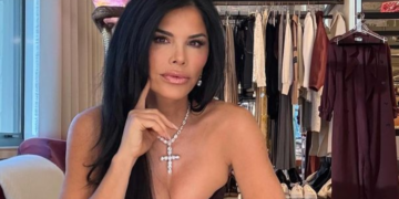 Lauren Sanchez u najizazovnijem izdanju dosad: Pozirala u lateksu kao “žena mačka”