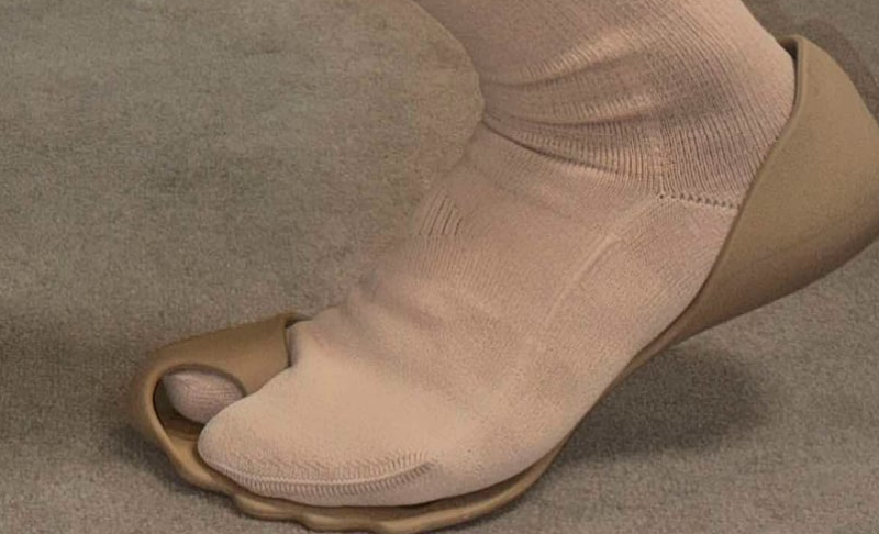 Balenciaga neobičnim dizajnom nadmašila samu sebe: Pogledajte njihove nove “cipele”