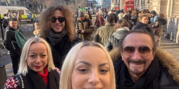 Željko Bebek je zasut čestitkama. Slavi svoj 79. rođendan, izgleda kao momak