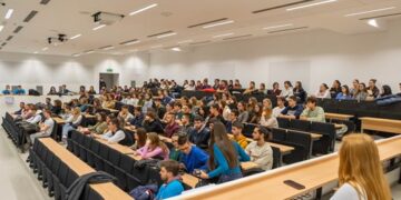 Titule ne čine čovjeka, fakulteti ni doktorati zato nemojmo diskriminirati