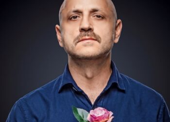 Kekin: A kad se stisnem uz tvoje toplo dupe, meni je super….