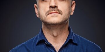 Kekin: A kad se stisnem uz tvoje toplo dupe, meni je super….