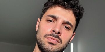 Hrvatska publika ga prati u seriji Divlje srce: On predvodi listu najzgodnijih turskih glumaca nove generacije!