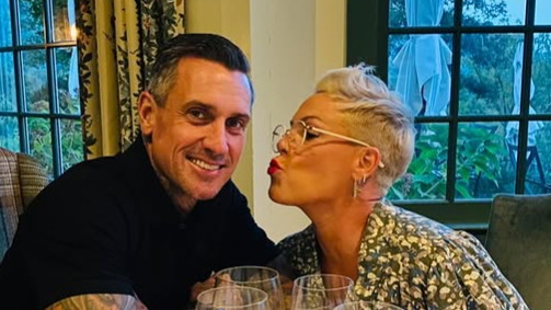 Pink na 19. godišnjicu braka: “Naša ljubav je gruba i slatka”