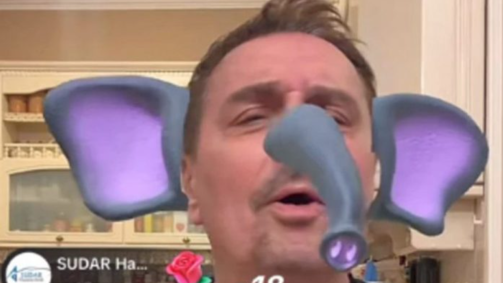 Keba prati trendove: Na TikTok-u pjeva i zarađuje