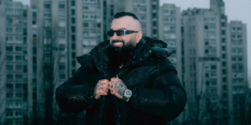 Buba Corelli ima dvije djevojke, znaju jedna za drugu i zaljubio se u treću