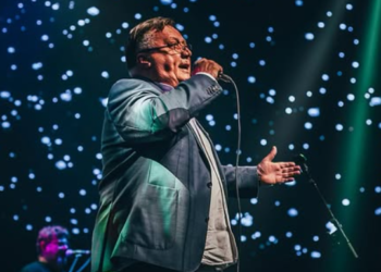 Hit “Pamtit ću te” napisao je sportski novinar: Halid Bešlić otkrio kako je pjesmu uvrstio na svoj album