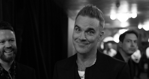 Robbie Williams se prisjetio najneugodnijeg trenutka na sceni: Ismijavao fanove koji su bili u kolicima