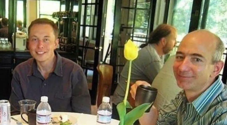 Kako su Elon Musk i Jeff Bezos izgledali 2004. godine: Mnogi misle da su se u međuvremenu “podmladili”