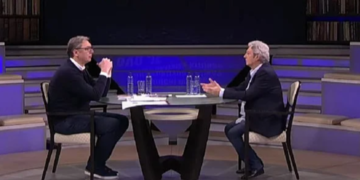 Predsjednik Srbije voli skupu modu, u emisiji nosio primjerak skuplji od 1000 dolara