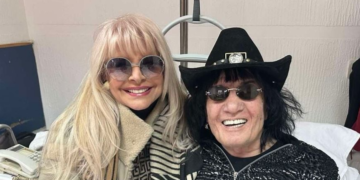 Hanka Paldum posjetila Milića Vukašinovića u bolnici