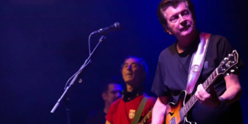 Bajaga bezvremenskim hitovima zapalio atmosferu i ugrijao ledeno Sarajevo