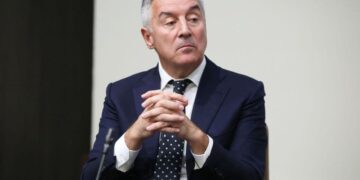 Milo Đukanović: Dok je ubojica ubijao im iza leđa, policija je dijelila lekcije