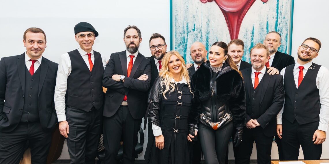 Severina se obratila publici sa svim ljudima koji sačinjavaju njen tim