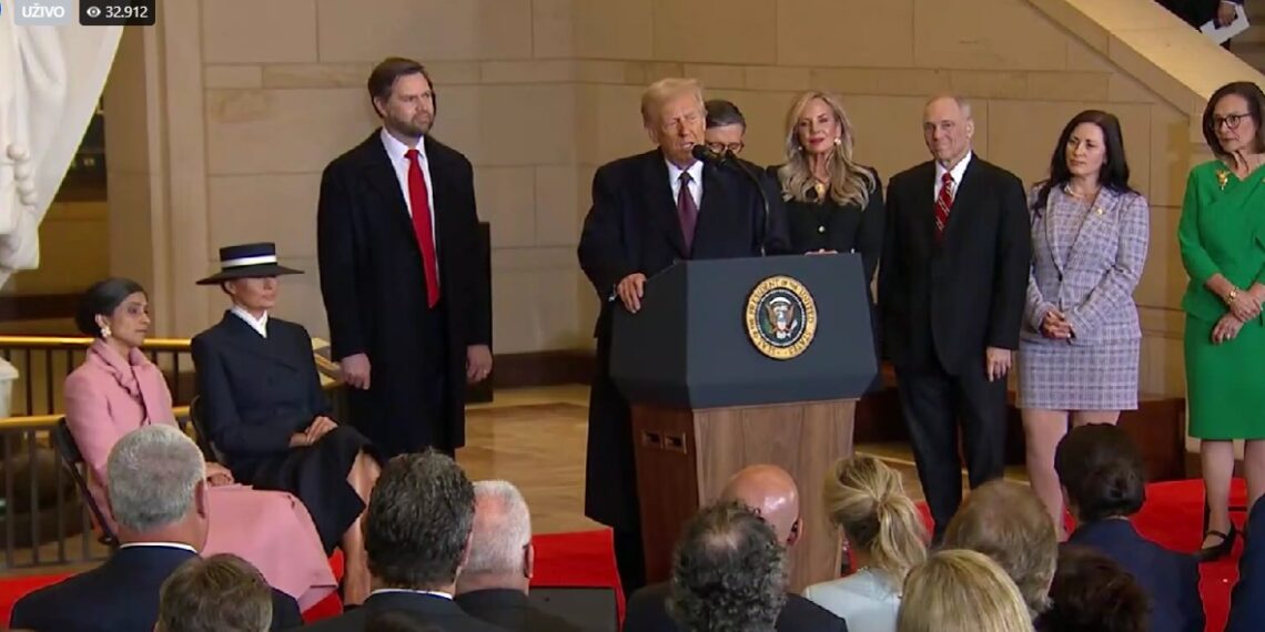 Trump dao prisegu za Ameriku, Biden pomilovao svoju obitelj od “političkog progona”