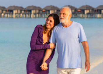 Lazar Ristovski sa 39 godina mlađom partnericom uživa na Maldivima: Pozirali u bazenu