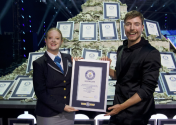 MrBeast snimajući svoj show oborio 44 Guinnessova rekorda