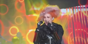 Josipa Lisac nastupala na dodjeli nagrada u Zagrebu, pažnju je ukrala njena jedinstvena frizura