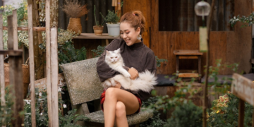 Kako pomoći ljubimcu da prihvati novu osobu u vašem životu