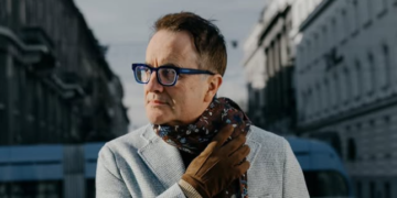 Tarik Filipović sam otputovao na najromantičniji otok i napisao samo jedno ime u pijesku!