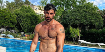 Michele Morrone u filmskom djelu o dinastiji Maserati: Zgodni Italijan glumi s Hopkinsom