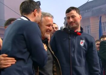 Thompson trijumfirao sa rukometnim pobjednicima pred 150.000 ljudi