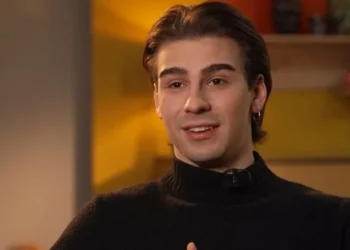 DEVIN JURAJ EKSKLUZIVNO ŽARI I PALI TVOJE LICE ZVUČI POZNATO