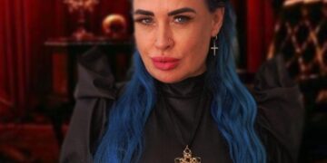 Vampirica Olja: Svaka obitelj ima gay, lezbu ili trans, a evo kako otkriti vampire!