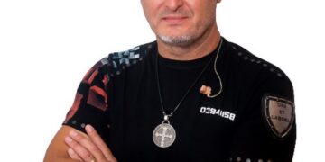 Velika tajna i razdor: Domoljub plaća suradnike 200 €, mogli bi istupiti mu bivši partneri.