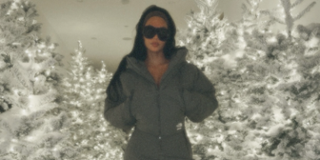 Ni ovog Božića nije štedila: Kim Kardashian otvorila vrata svoje čarobne vile