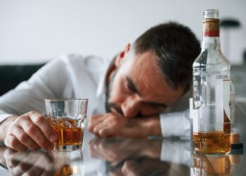 FAZE PIJANSTVA – ŠTO SE STVARNO DOGAĐA SA NAMA KADA PIJEMO