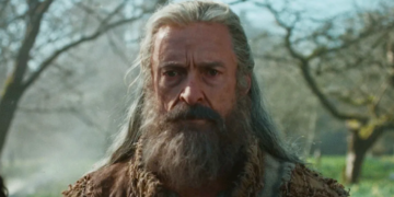 Biste li prepoznali slavnog glumca s dugom sijedom kosom i gustom bradom u traileru novog filma?