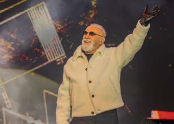 Spektakl pod zvijezdama: Dubrovnik uz Dinu Merlina impresivno dočekao Novu godinu