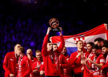 Rukometaši izdali svoju publiku da bi udovoljili Thompsonovoj…