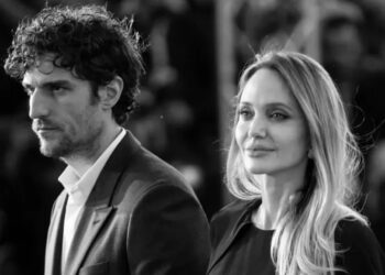 Kažu da nije ni blizu Brada Pitta, ali ima “ono nešto”: Već dugo se šuška da je on novi dečko Angeline Jolie