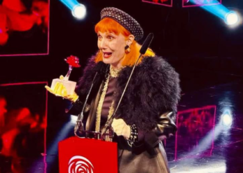 „Debitiram na 32. Ruži!“ – Josipa Lisac osvojila nagradu i nasmijala Hrvatsku do suza