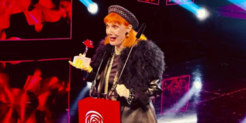 „Debitiram na 32. Ruži!“ – Josipa Lisac osvojila nagradu i nasmijala Hrvatsku do suza