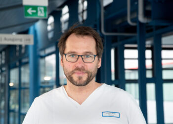 Prof. Dr. Fabian Müller, Lehrstuhl für Hämatologie / Internistische Onkologie an der FAU (Bild: Georg Pöhlein)