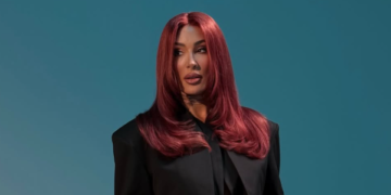 Senidah se usudila: Potpuno naga gola iz tuša koja je razbjesnila i oduševila