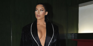 Seka Aleksić pokazala ogroman cipelarnik: Ima desetine pari čizama u svim bojama vrijednih preko 100.000 eura!