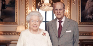 Muškarci će uvijek biti muškarci: Kraljičina šutnja o navodnim aferama princa Filipa